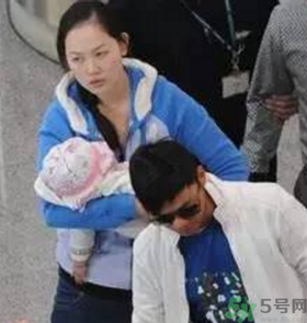 �����������ع� Ů�����պͻ�ױ������